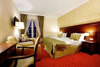 Отель Hotel Splendor Бабиче Нове Двухместный номер с 1 кроватью или 2 отдельными кроватями-5