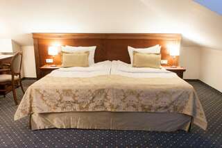 Отель Hotel Splendor Бабиче Нове Двухместный номер с 1 кроватью или 2 отдельными кроватями-7
